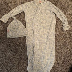 Magnetic me hedgehog gown